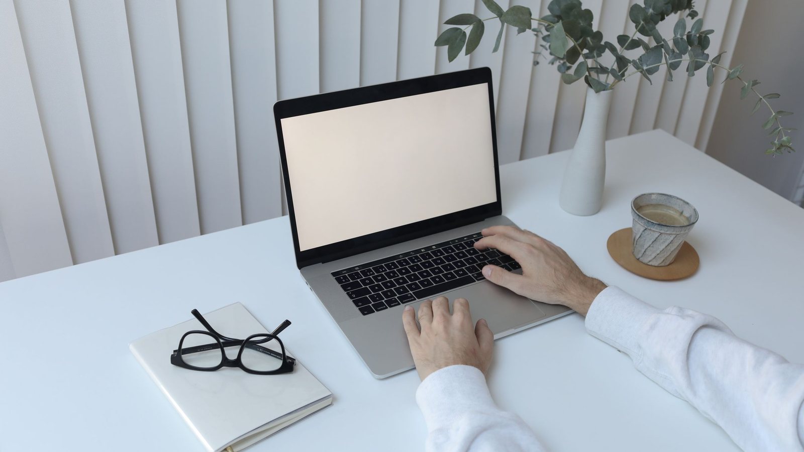 Can AI Office Replace Administrative Assistants?