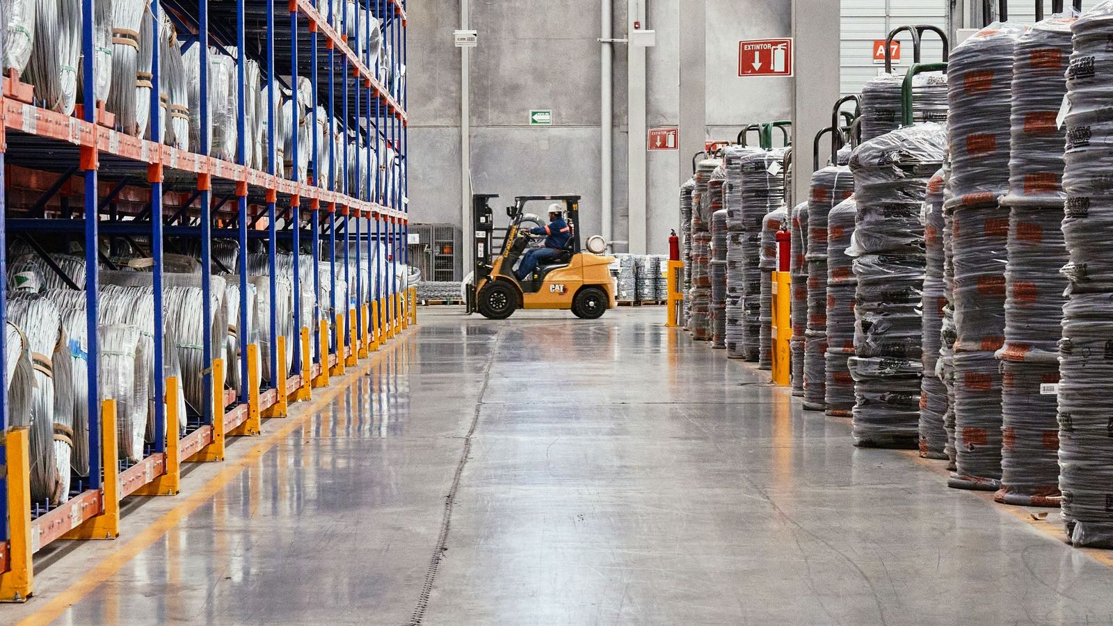 Using AI Cameras for Worker Productivity Without Privacy Violations
