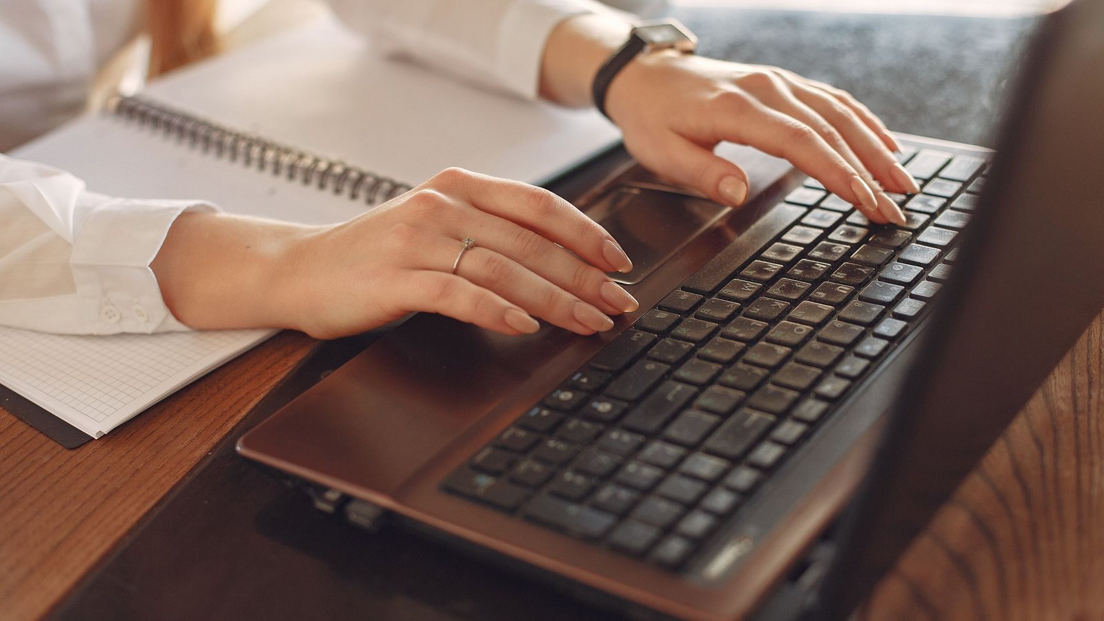 Cloud vs. On-Premise: AI Office Assistants at AIV Office